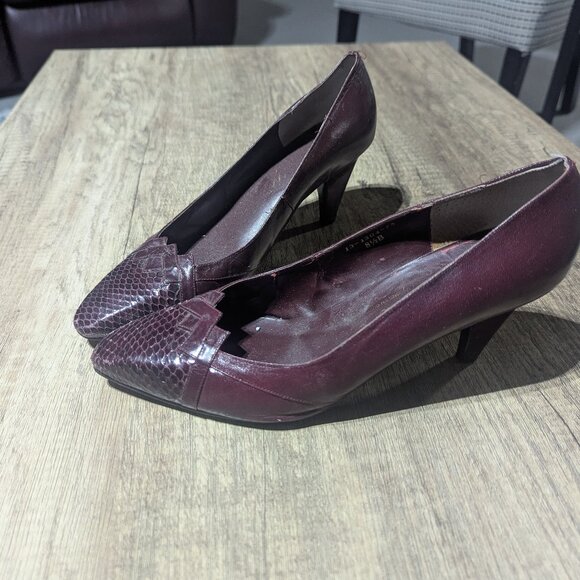 Heels - Picture 1 of 2